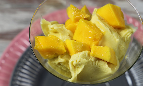 Lody kokosowe z mango i ananasem